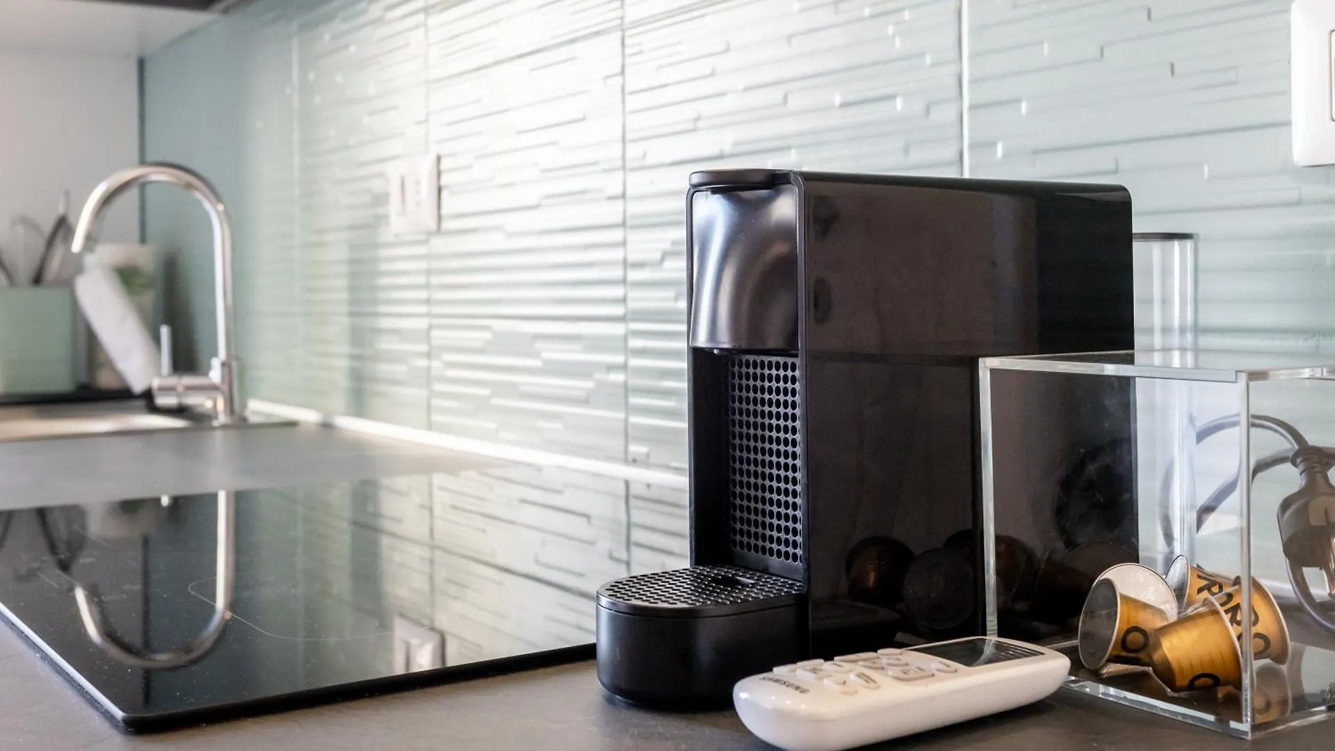 Centrale-Duomo 10Min - Cozy Apapartment - Wifi Netflix Milan 0*,